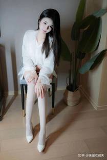 号舱房的女人